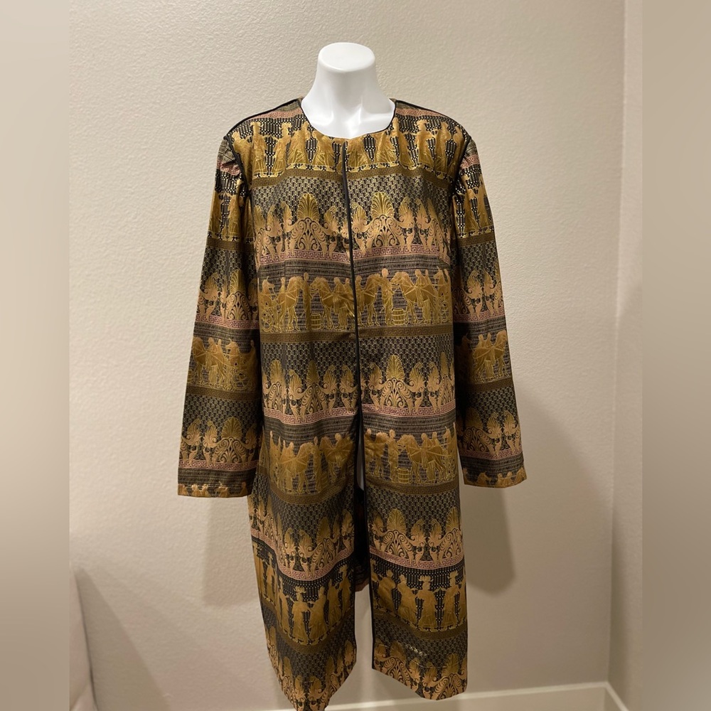 Duster gold black with unique ancient Roman design
